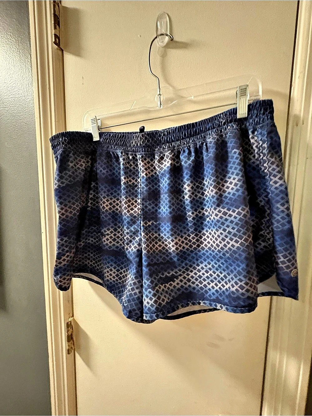 Champion 27 Geometric Athletic Shorts XL Like New